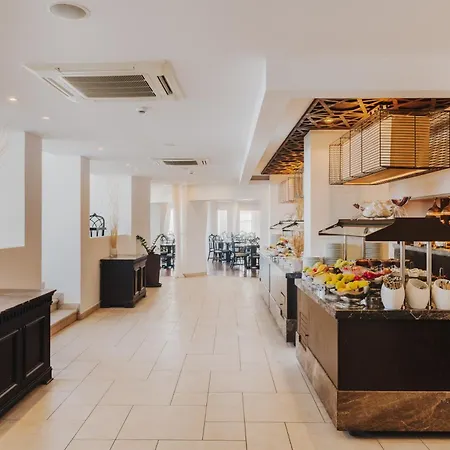 Arkin Palm Hotel